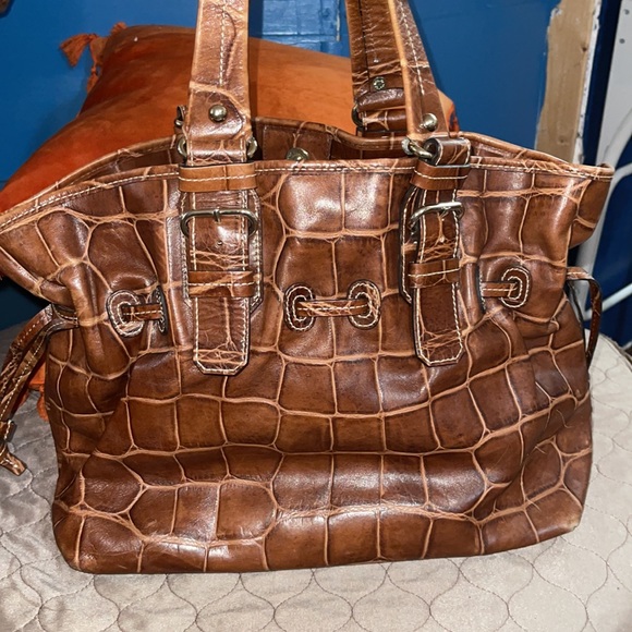 DOONEY & BOURKEClean inside - Picture 7 of 12